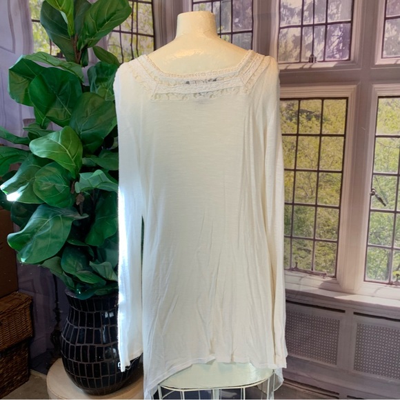 American Rag Cie Off White Pleated Sweater Hi Lo Flowy 1X Lace Details - Picture 8 of 14